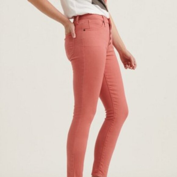 Lucky Brand - High Rise Bridgette - Picture 2 of 5